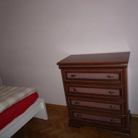 Single With Shared Kitchen,bathroom *